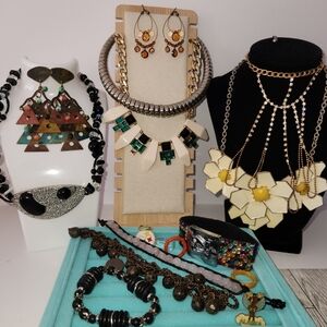 #2530, VTG RARE, BOHEMIAN & MODERN STATEMENT PIECES, 16 PIECES